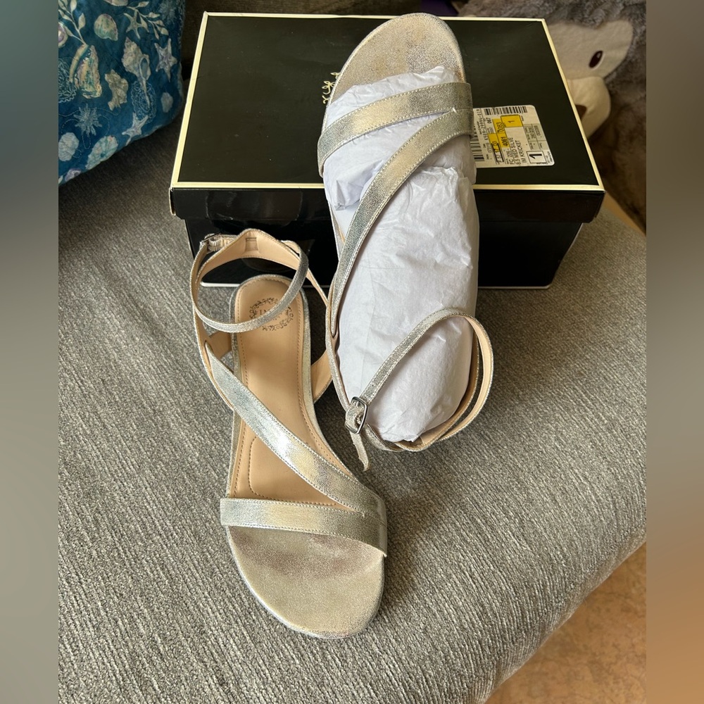 I.Miller silver shoes women’s 8.5 new